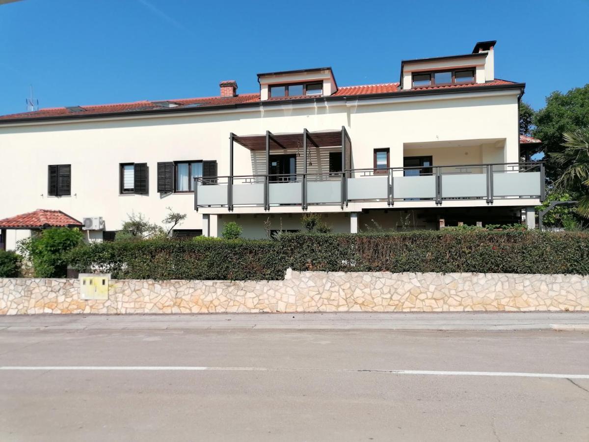 Apartmani Kiko Porec Ngoại thất bức ảnh