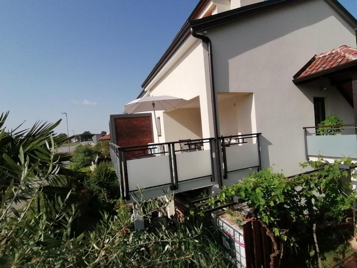 Apartmani Kiko Porec Ngoại thất bức ảnh
