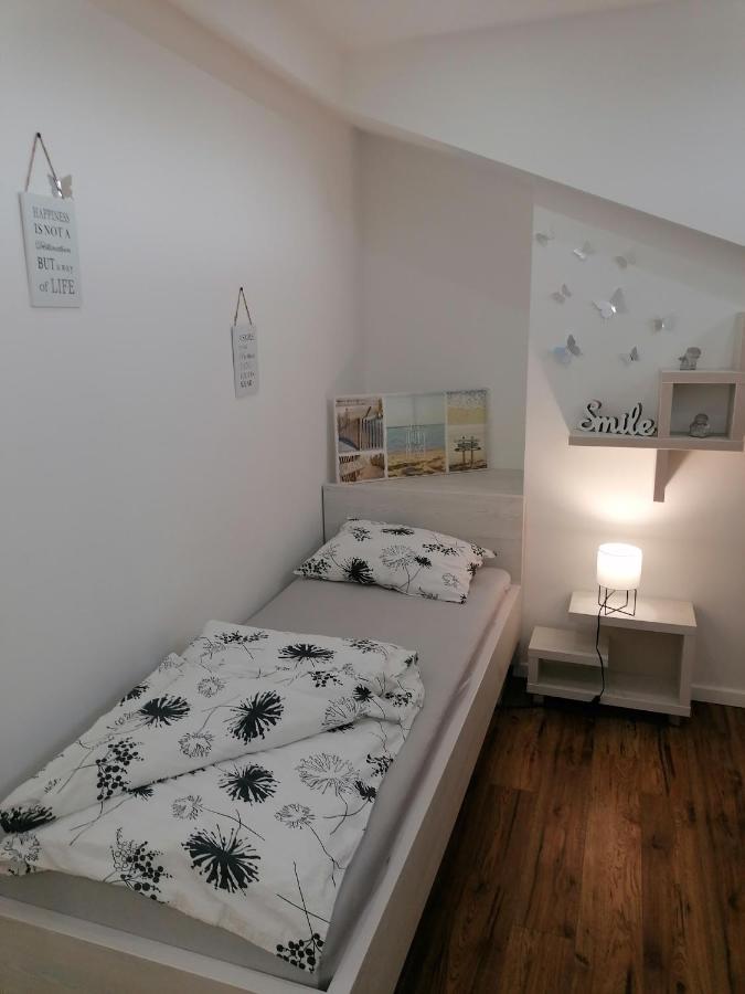 Apartmani Kiko Porec Ngoại thất bức ảnh