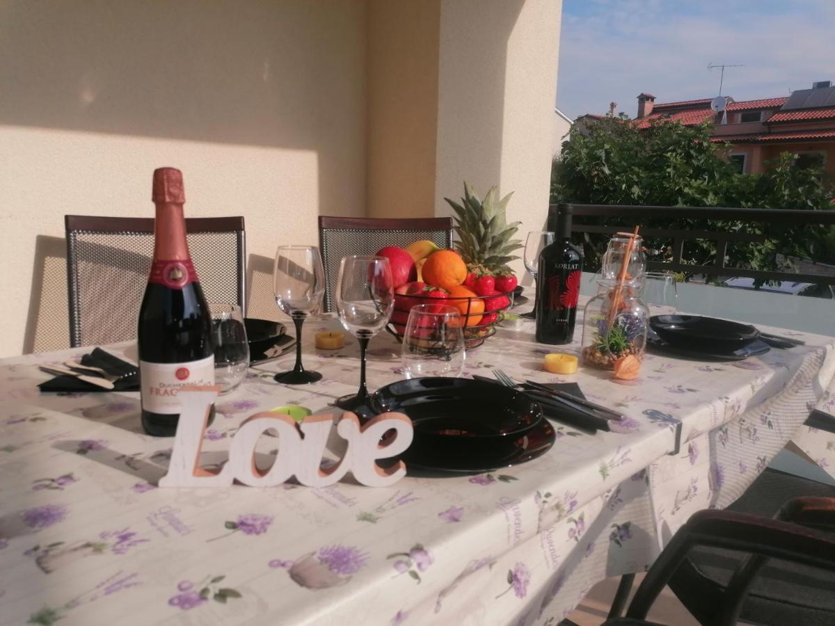 Apartmani Kiko Porec Ngoại thất bức ảnh